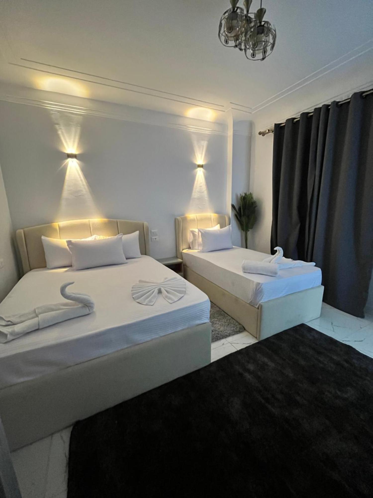 Triple Garden And Apartament Kair
