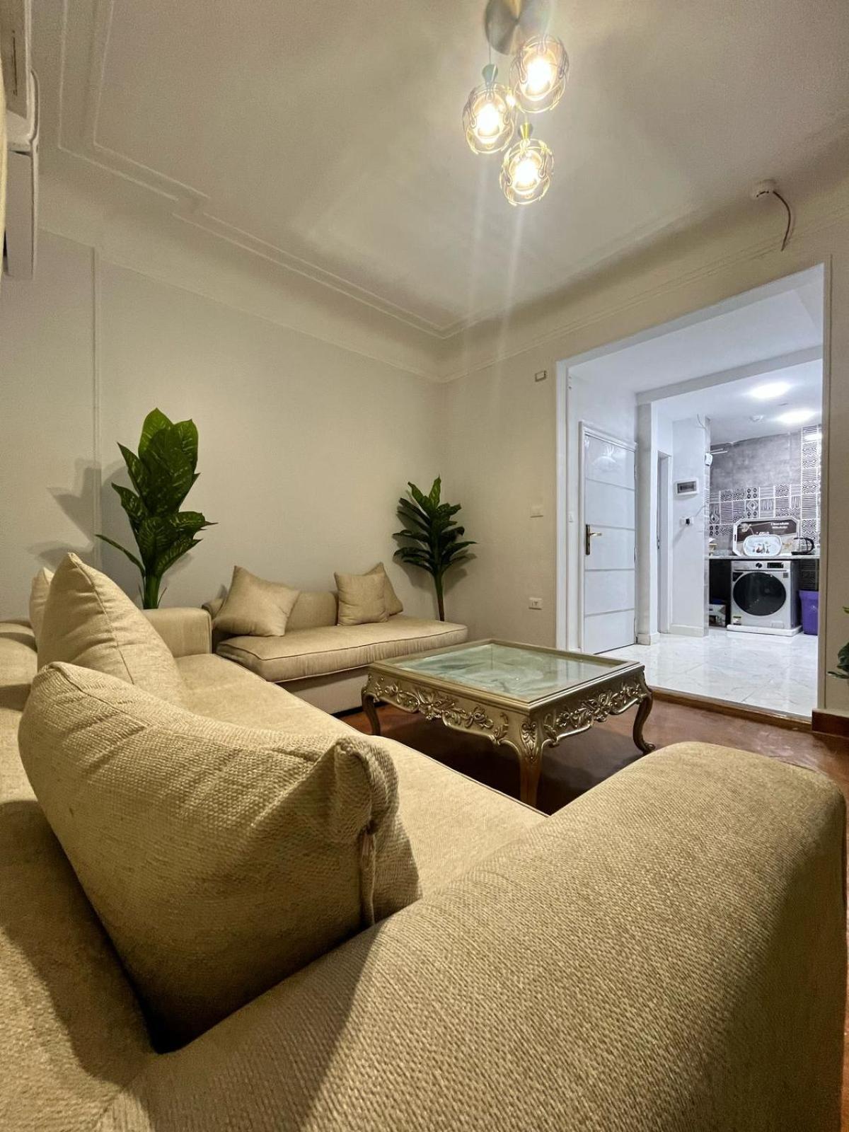 Triple Garden And Apartman